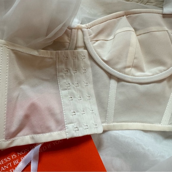 NWT Milla Dreamy Blouse with Meringue Flounces in White Midnight Walk - Size 12 - Picture 7 of 10